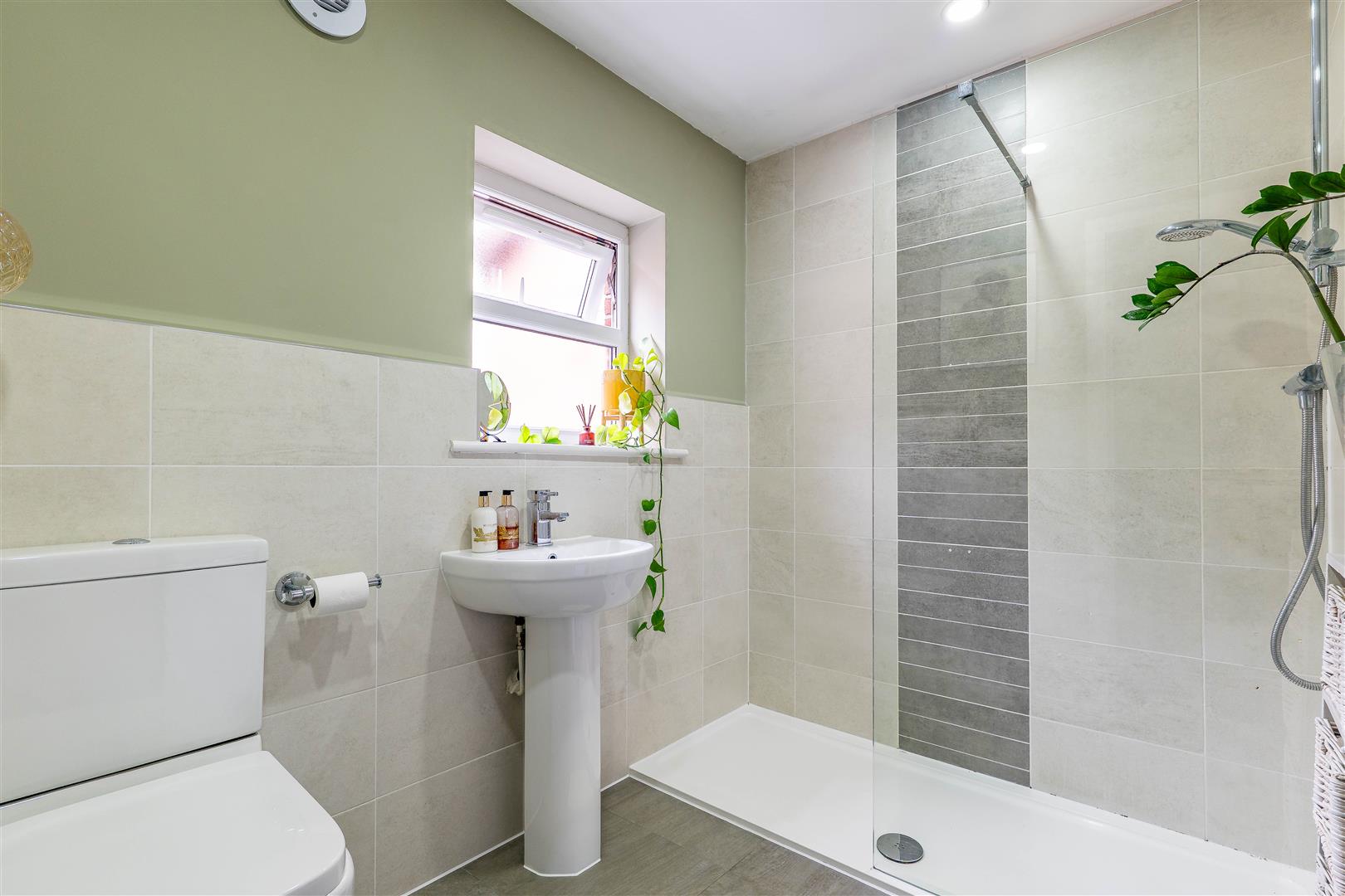 3 bed property in Fox Lane, Leyland